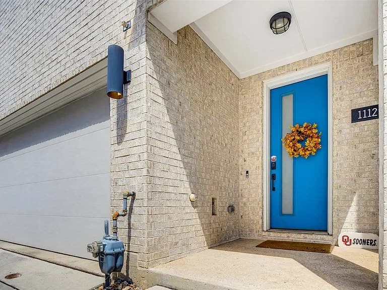 Front_Door.jpg