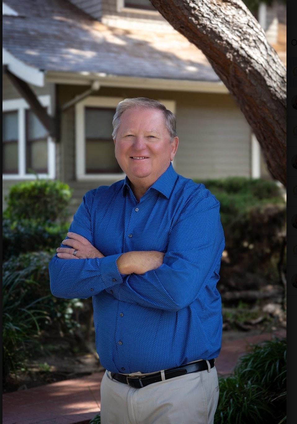 Bill Holling headshot