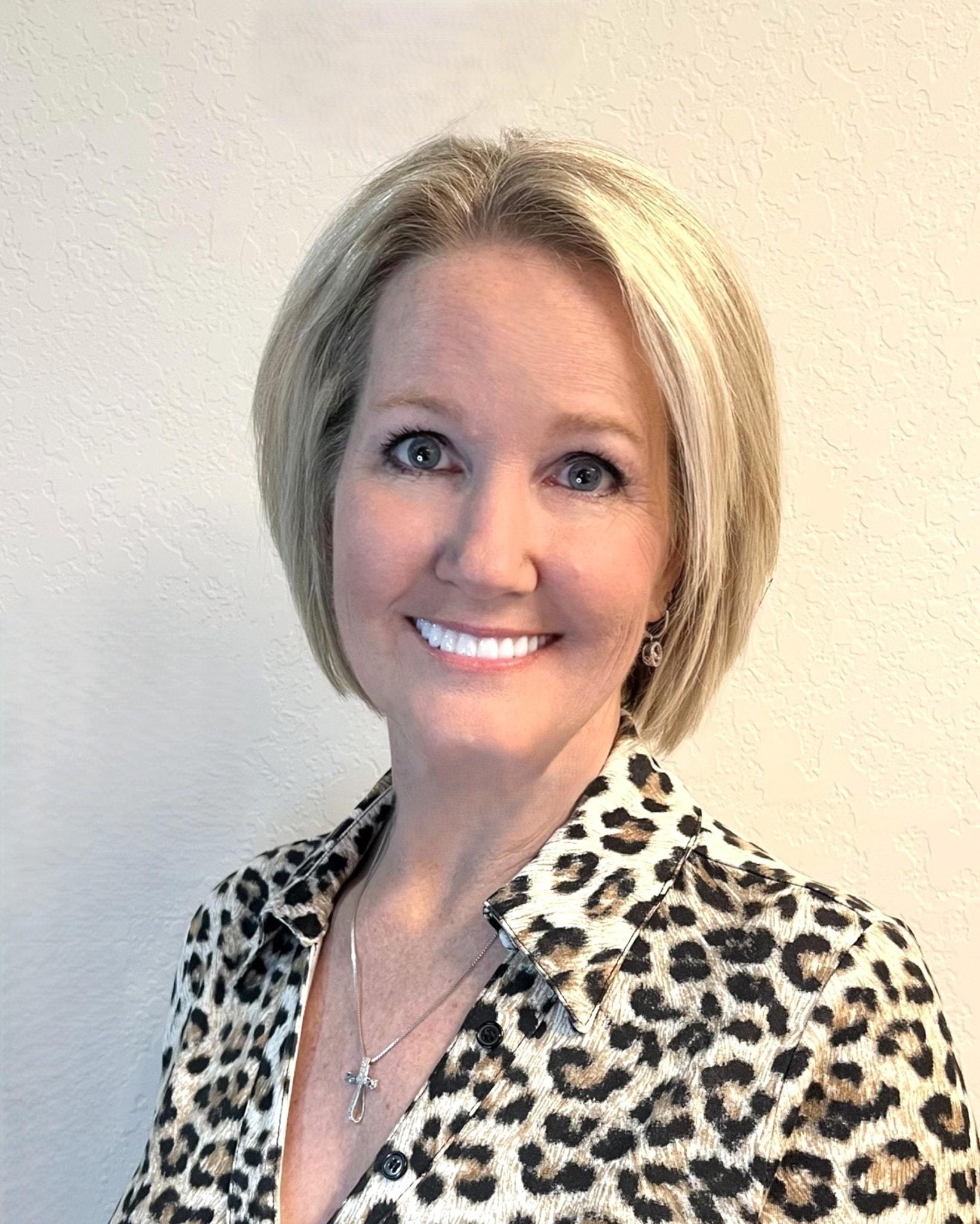 MIchelle Hutchings-Middleton headshot