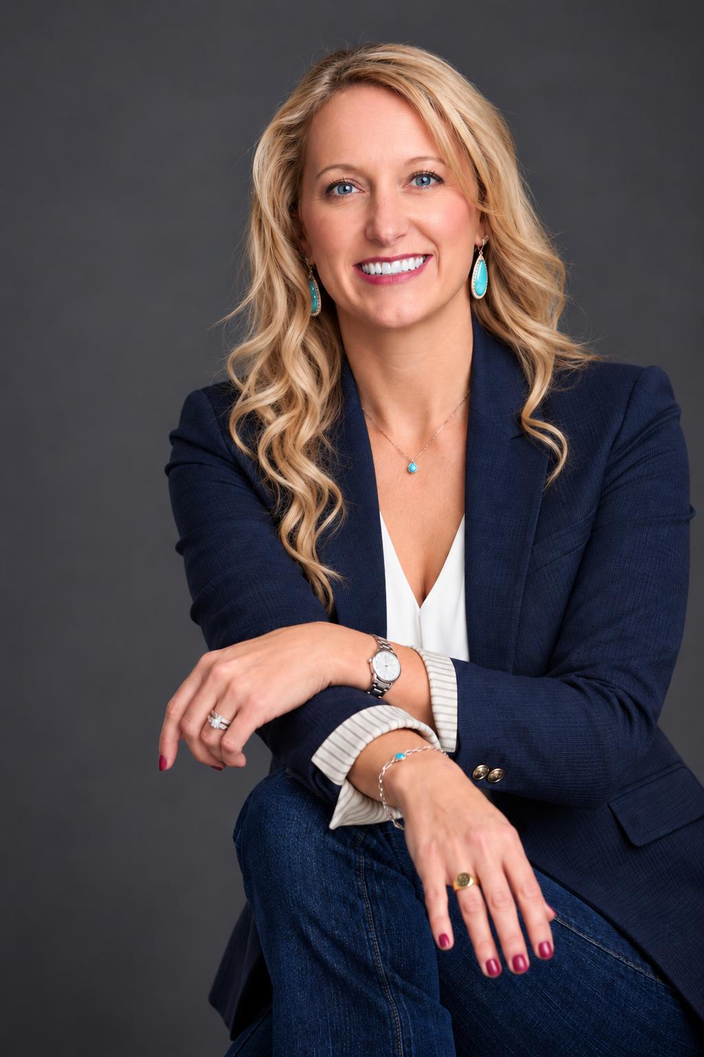 Lindsey morrow headshot