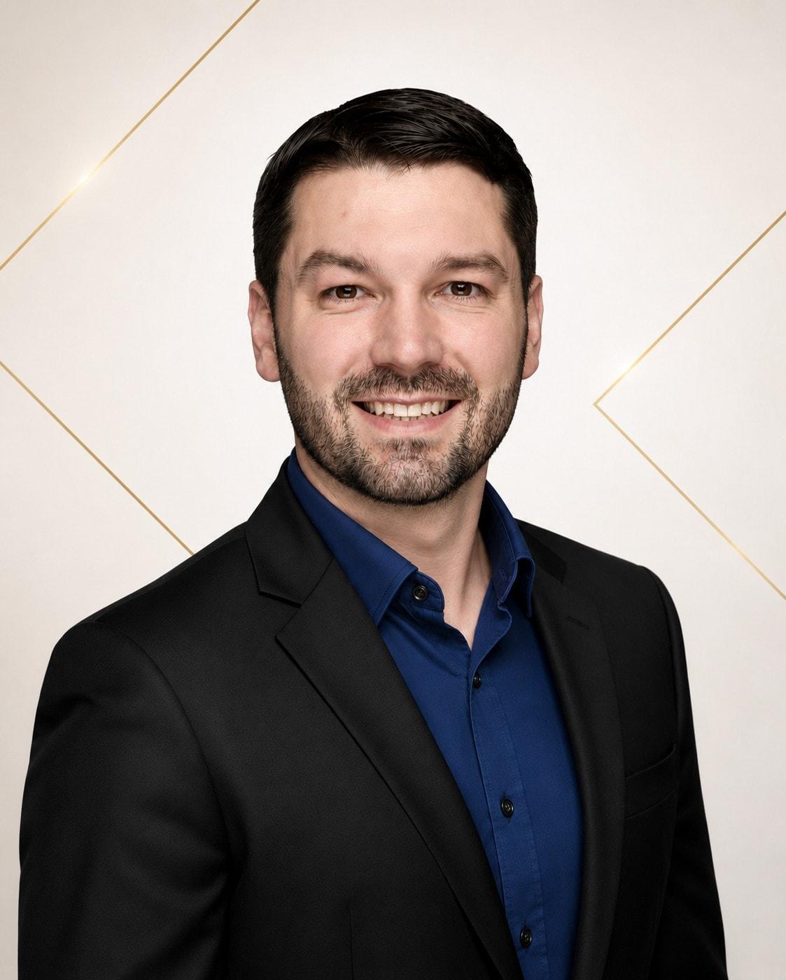 Sean Kalo headshot